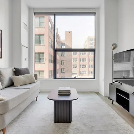 W Loop Studio W Gym Pool In Heart Of Greektown Chi-564